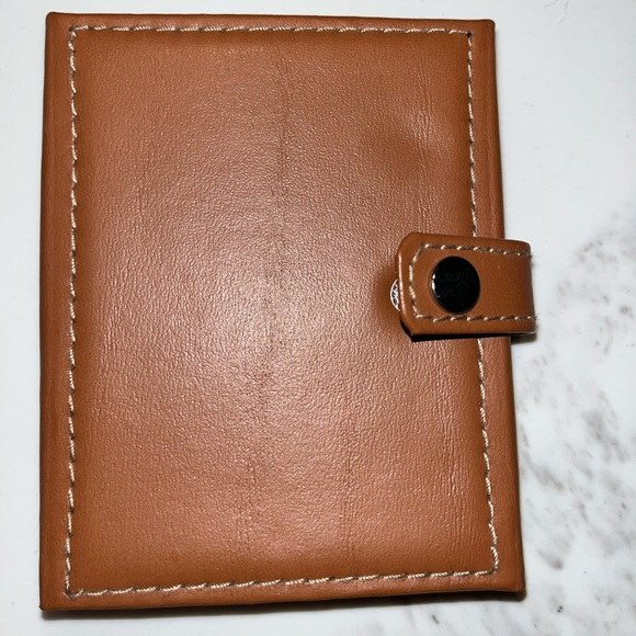 NWOT Caramel colored bulova leather 2x3 frames.  Includes three frames. - Picture 3 of 4